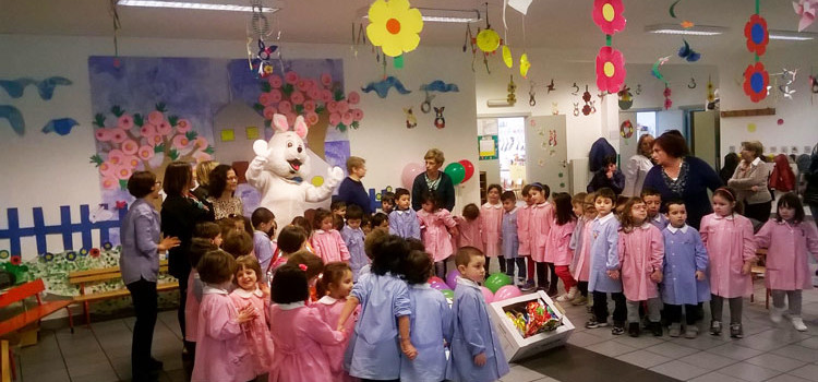 Festa alla scuola dell’infanzia “L. Gallo”, doni e materiale didattico per salutare la Pasqua