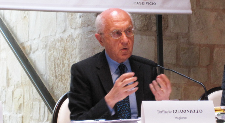 Raffaele Guariniello a Noci: “bisogna applicare le leggi”