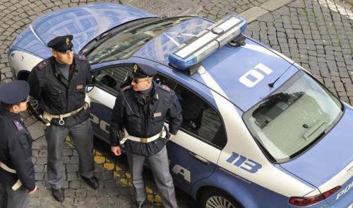 Terrorismo: indagato albanese che inneggia a Isis sui social