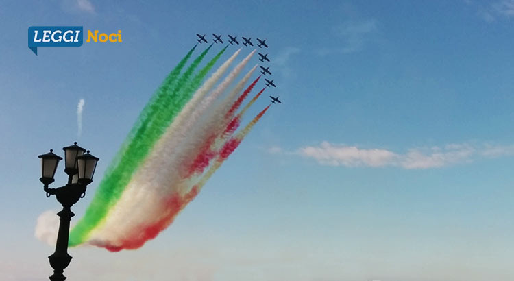 Le Frecce Tricolori incantano Bari rendendo omaggio a San Nicola