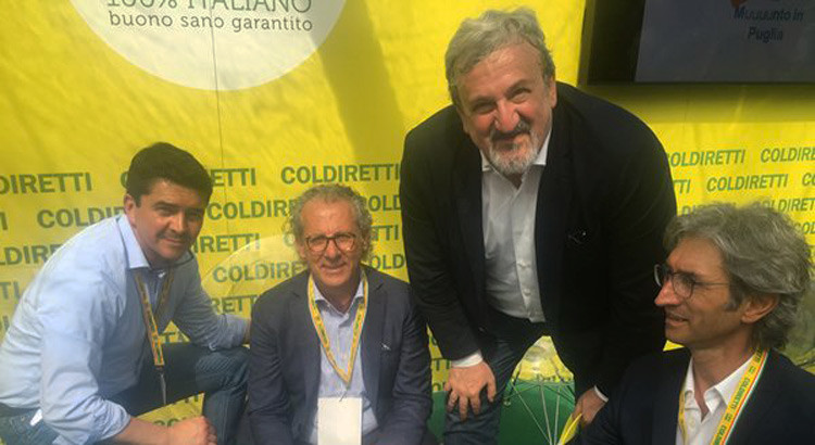Villaggio Coldiretti: firmato accordo filiera latte “munto”