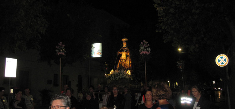 In processione per la Madonna Addolorata