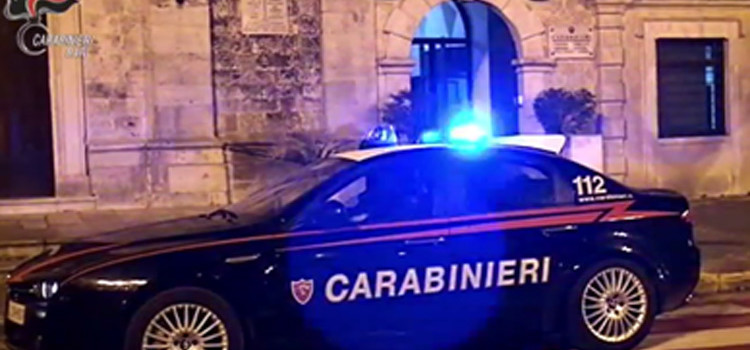 Intervento dei Carabinieri in uno scambio di droga. Arrestati due pusher del luogo