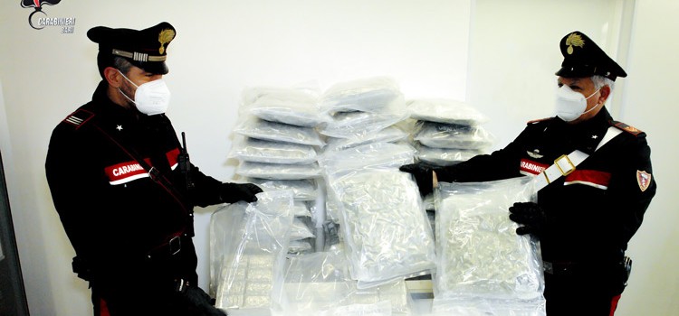 Sequestrati dai Carabinieri circa 56 chili di droga