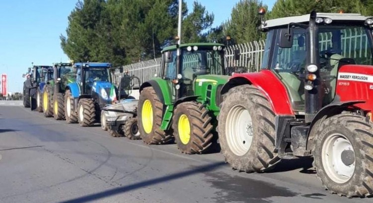 Marcia dei trattori contro l’UE